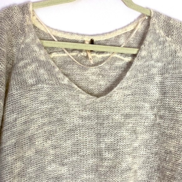 Free People gray alpaca blend v-neck boxy sweater S - Picture 2 of 6